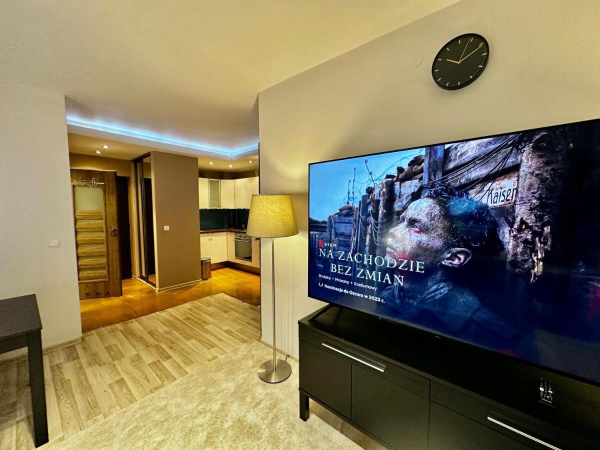 Decor 3 Metro Fast Wifi 1Gbs 80'Tv Hbo Disney Appletv Warsawa Bagian luar foto