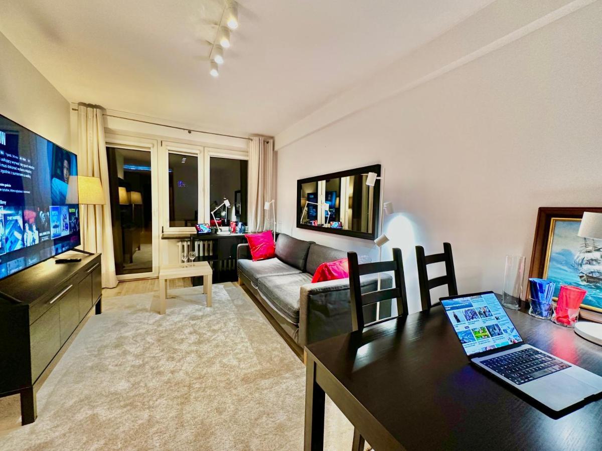 Decor 3 Metro Fast Wifi 1Gbs 80'Tv Hbo Disney Appletv Warsawa Bagian luar foto