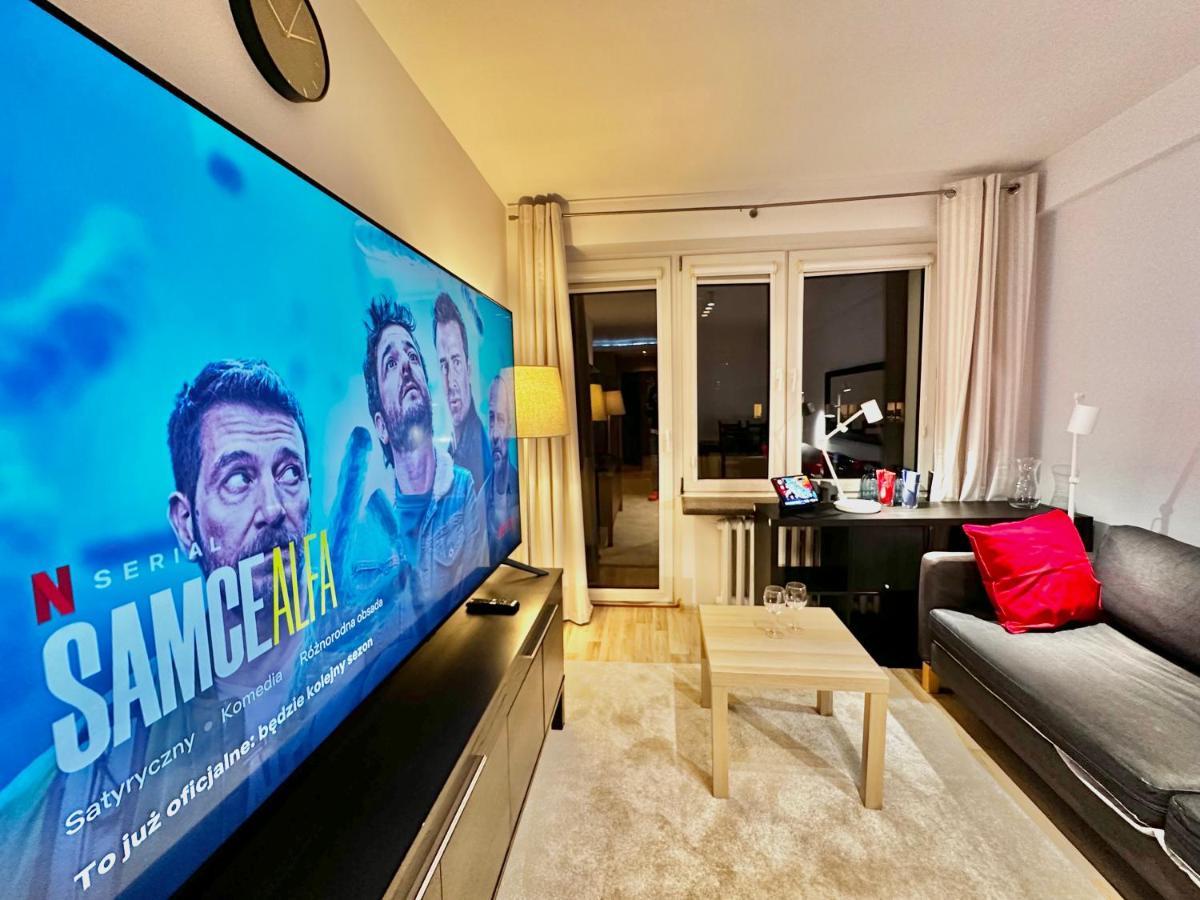 Decor 3 Metro Fast Wifi 1Gbs 80'Tv Hbo Disney Appletv Warsawa Bagian luar foto